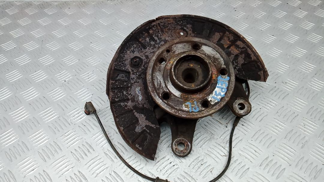 ступица передняя левая Mercedes-Benz Vito W639 2006, 2.2 л., CDI 109, дизель, МКПП, микроавтобус - фото №1