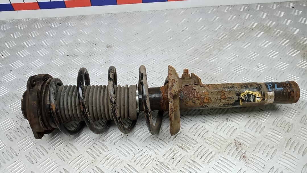 Стойка Skoda Octavia 2 поколение (A5) 2006, 1.9 л., D TDI PD, дизель, МКПП, хетчбэк 5 дв., 1K0413031BF, 1K0412331B, 1K0411105AQ - фото №1