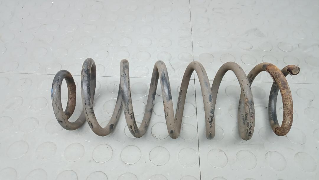 пружина задняя Renault Megane 3 поколение 2010, 1.5 л., дизель, МКПП, хетчбэк 5 дв. - фото №1