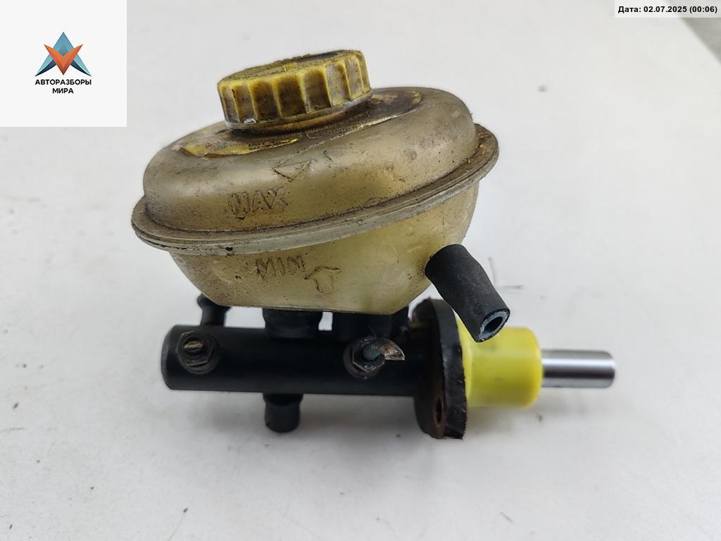 цилиндр тормозной главный Audi 80 8C/B4 1992, 2.0 л., бензин, МКПП, серый, седан - фото №1