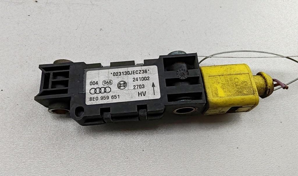датчик AirBag Audi A4 B6 2002, 2.0 л., бензин, МКПП, синий, универсал, 8E0959651