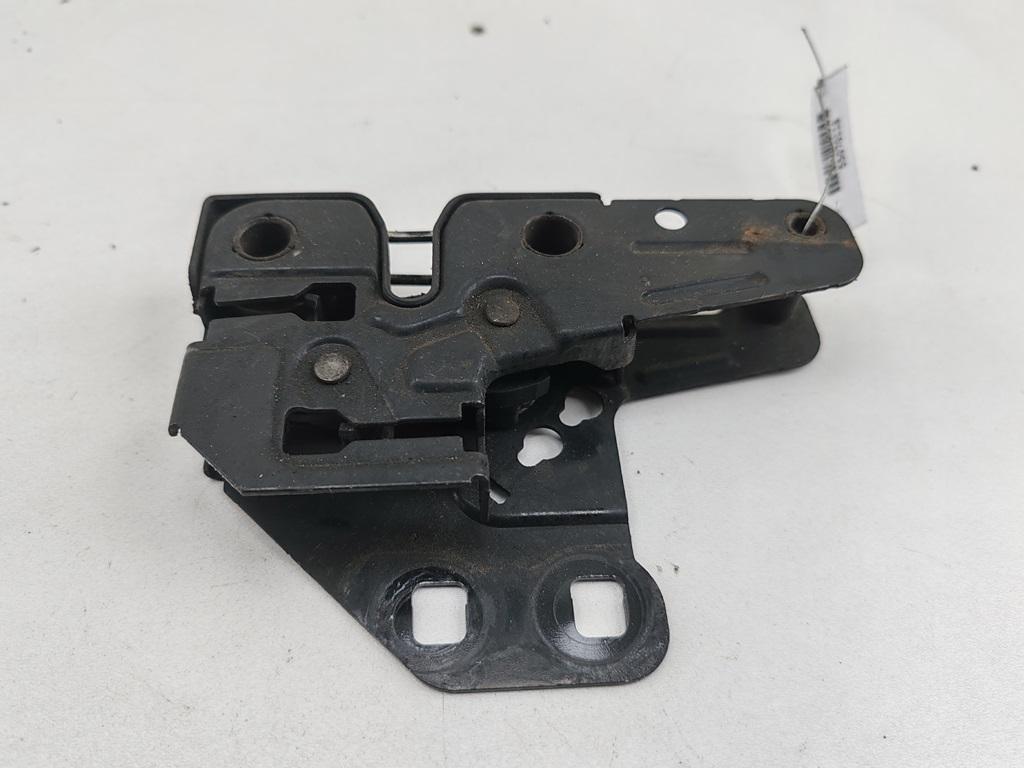 замок капота Audi A4 B6 2001, 2.0 л., бензин, МКПП, серый, седан, 8E0823509