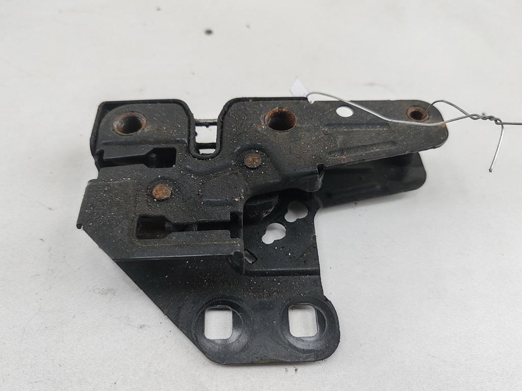 замок капота Audi A4 B6 2002, 2.0 л., бензин, МКПП, синий, универсал, 8E0823509
