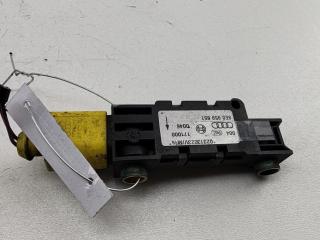 датчик AirBag Audi A4 B6 2001, 2.0 л., бензин, МКПП, серый, седан, 8E0959651
