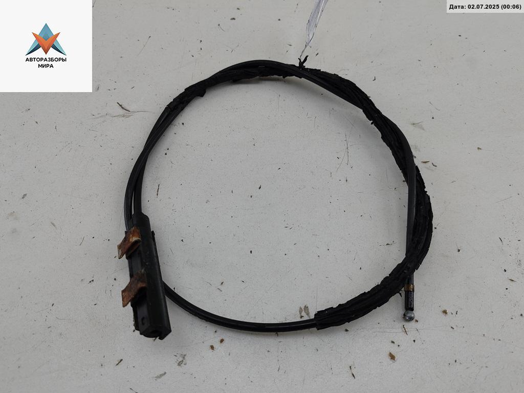 трос капота Volkswagen Passat B6 2008, 1.4 л., бензин, МКПП, чёрный, универсал, 3C1823535 - фото №1