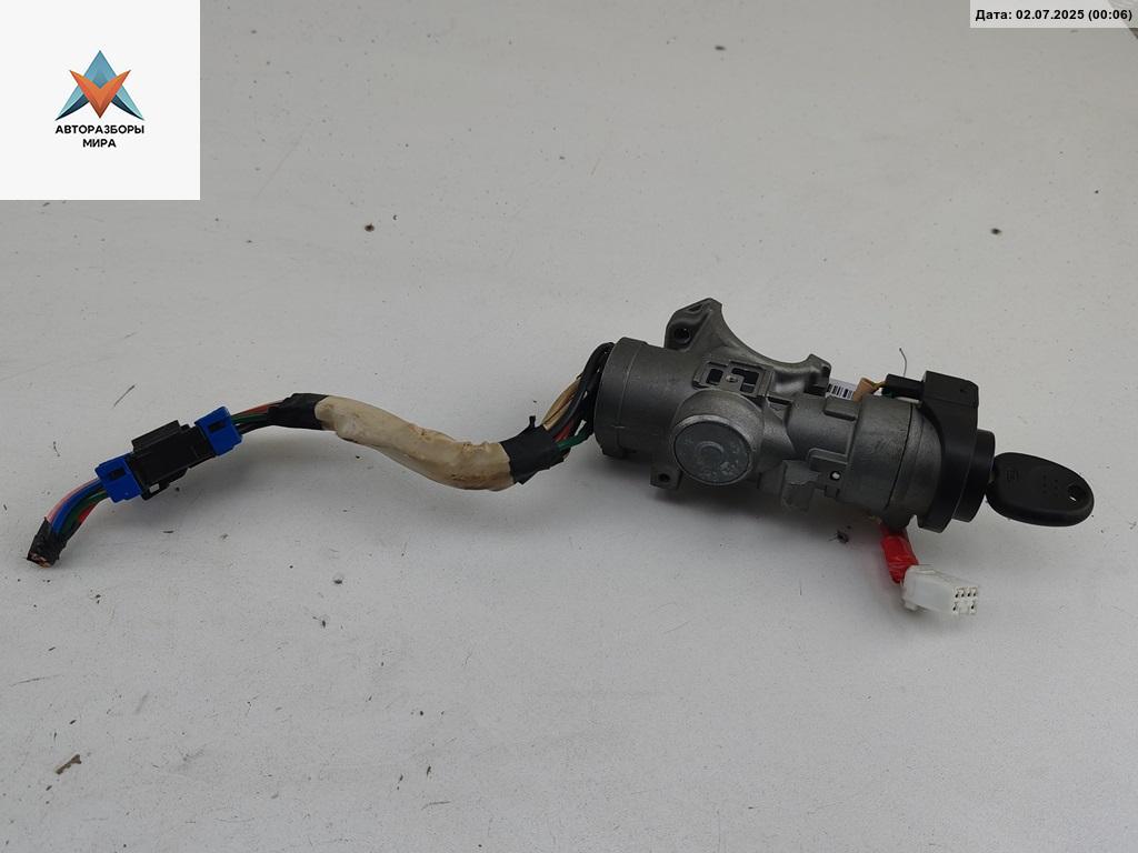 замок зажигания Kia Carens 3 поколение 2006, 2.0 л., дизель, МКПП, серый, минивэн - фото №1