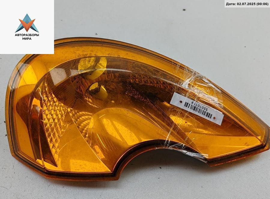 Поворотник (указатель поворота) правый Renault Modus 1 поколение 2005, 1.6 л., бензин, МКПП, синий, хетчбэк 5 дв., 228164988 - фото №1
