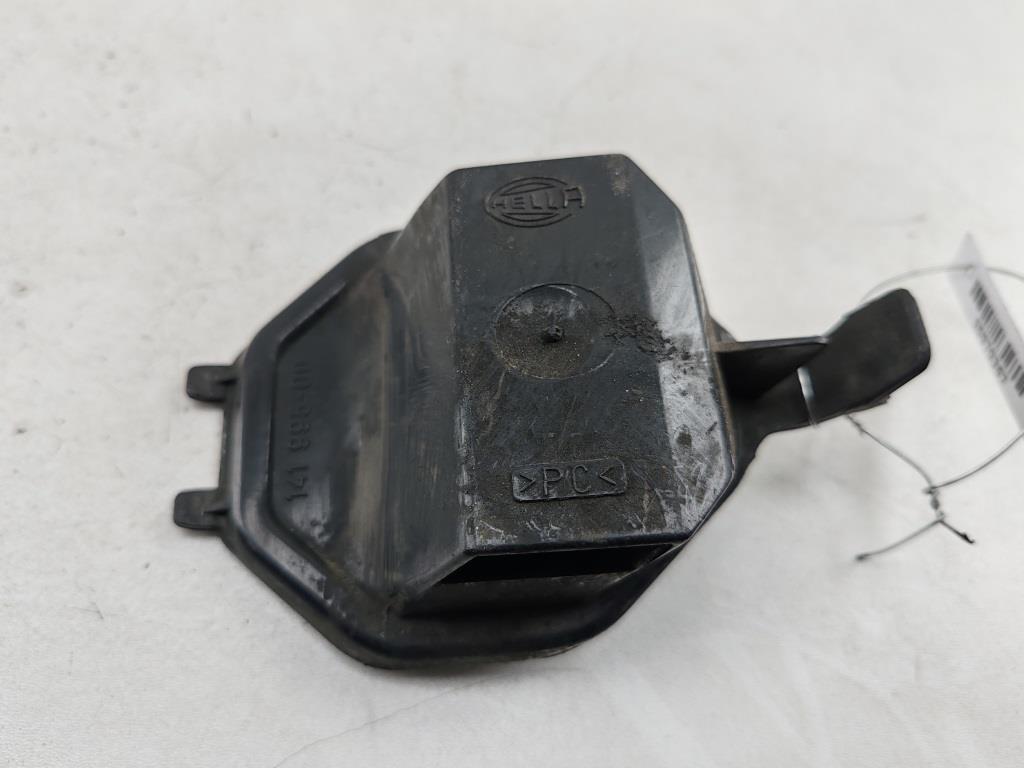 Крышка (заглушка) задняя фары Volkswagen Passat B4 1996, 2.0 л., бензин, АКПП, серый, универсал, 14199500