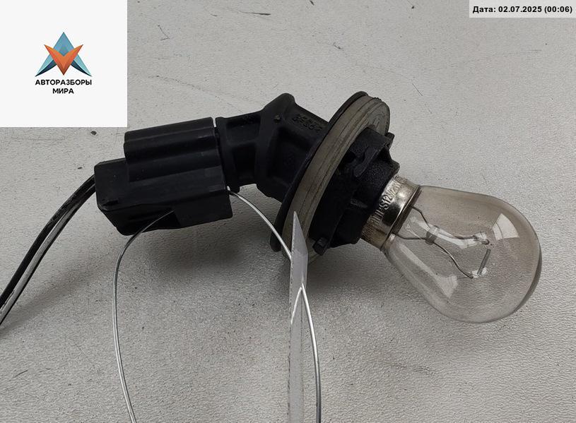 Патрон лампы указателя поворота Renault Modus 1 поколение 2005, 1.2 л., бензин, МКПП, синий, хетчбэк 5 дв. - фото №1