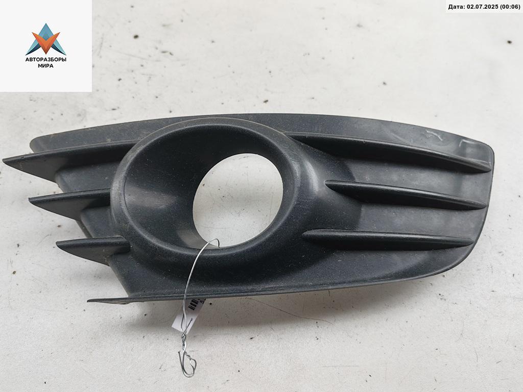 рамка фары противотуманной левой Citroen C4 1 поколение 2005, 1.6 л., дизель, МКПП, чёрный, хетчбэк 3 дв., 20100626 - фото №1