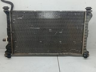 радиатор охлаждения Ford Focus 1 поколение 1999, 1.8 л., бензин, МКПП, красный, хетчбэк 5 дв., 98AB8005DF