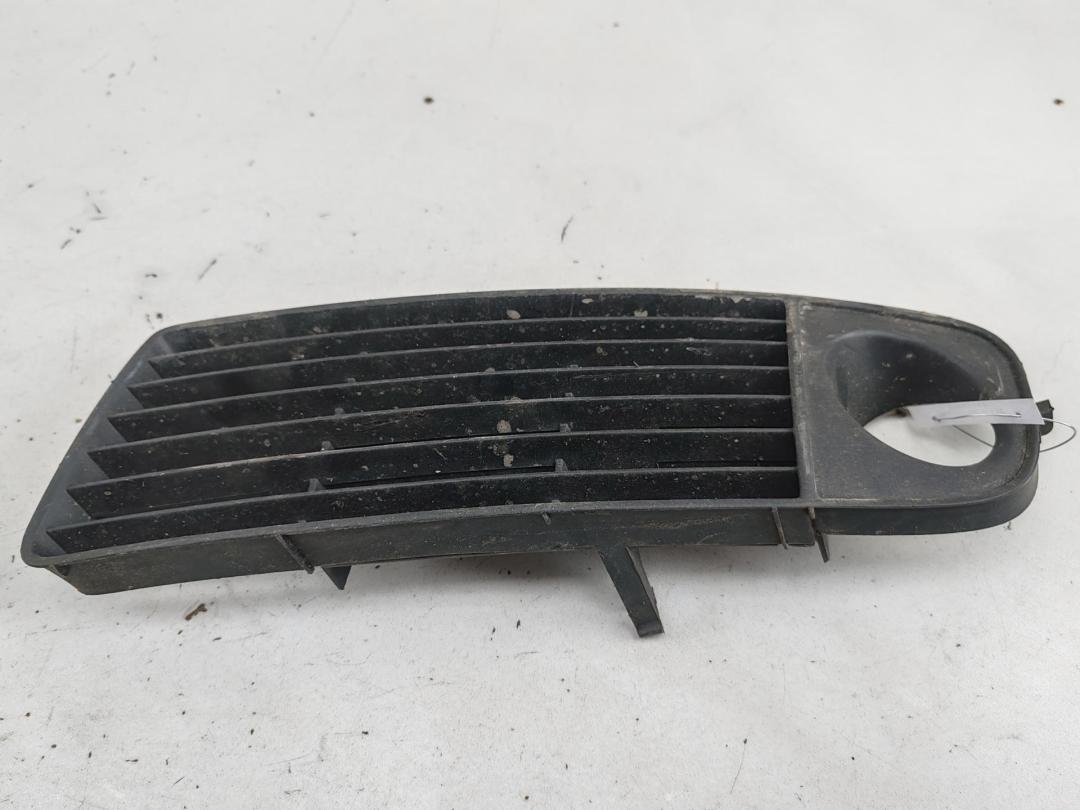 рамка фары противотуманной левой Audi A6 C5 1998, 2.5 л., дизель, АКПП, чёрный, универсал, 4B0807881