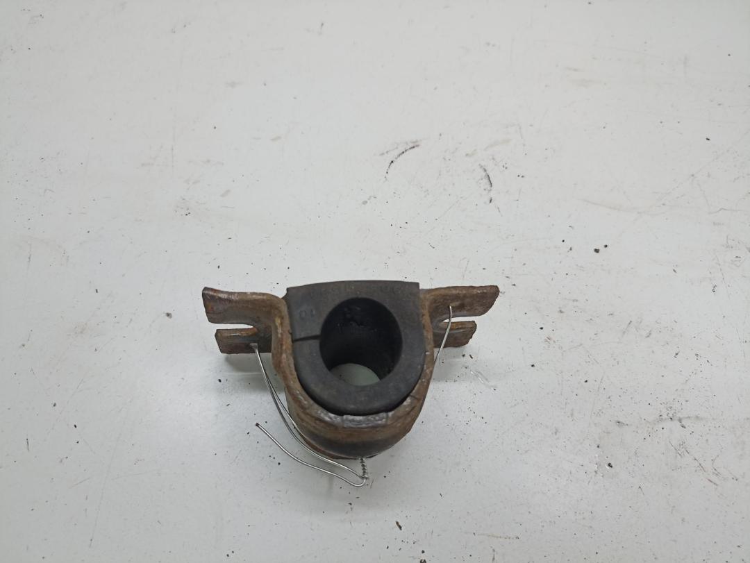 крепление стабилизатора / втулки стабилизатора Opel Zafira 1 поколение (A) 2001, 1.8 л., бензин, МКПП, красный, минивэн, 9223176 - фото №1