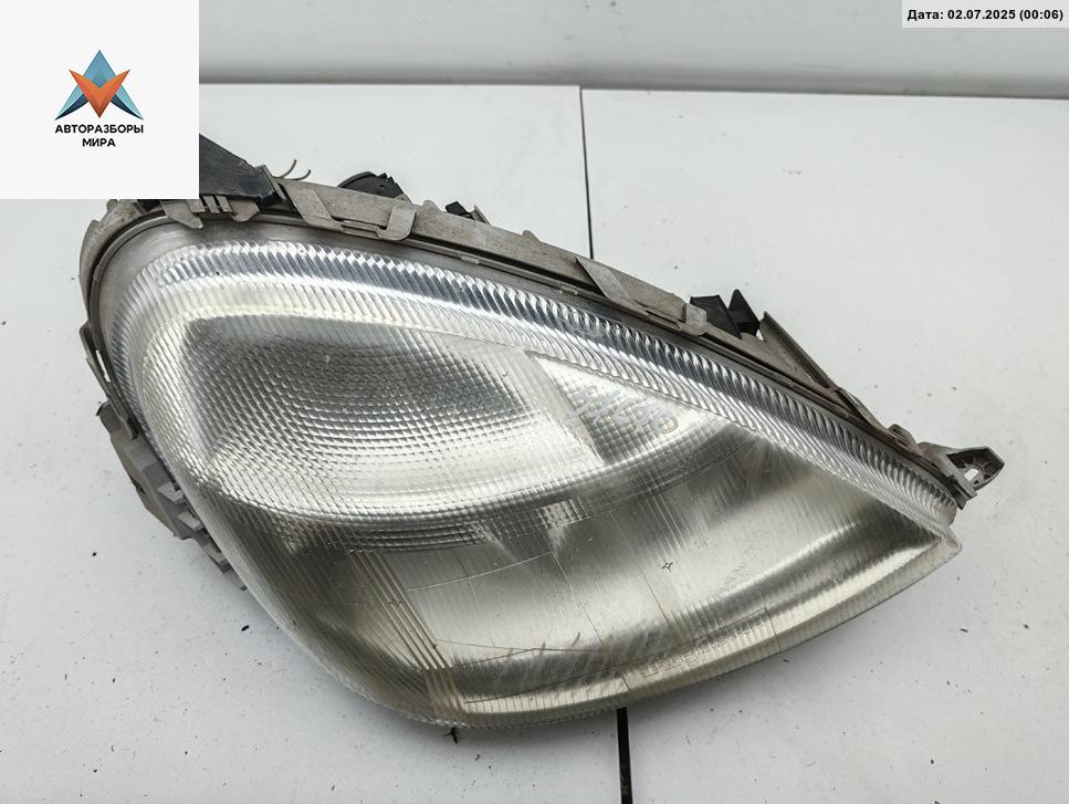 фара правая Mercedes-Benz A-Класс W168 1998, 1.4 л., бензин, АКПП, синий, хетчбэк 5 дв., A1688200261 - фото №1