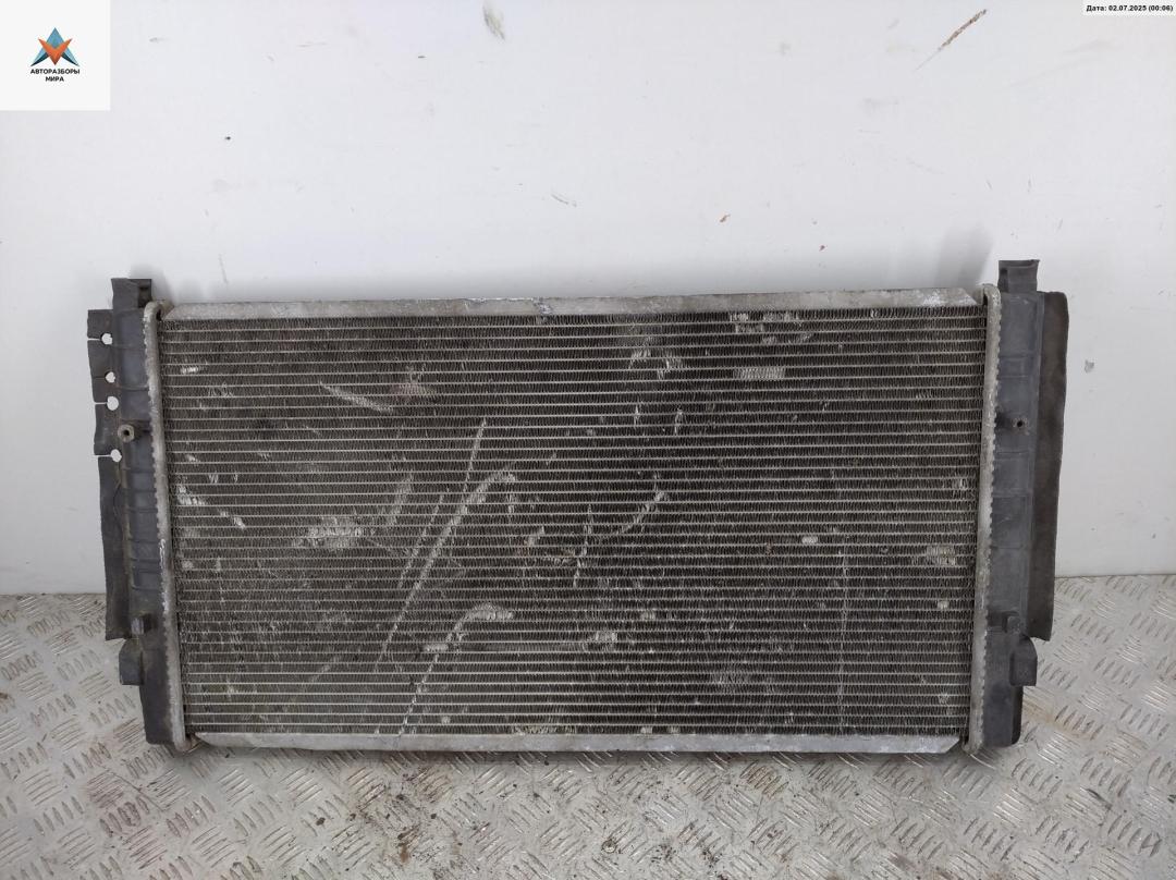 радиатор охлаждения Volkswagen Transporter T4 1996, 2.4 л., дизель, МКПП, белый, микроавтобус - фото №1