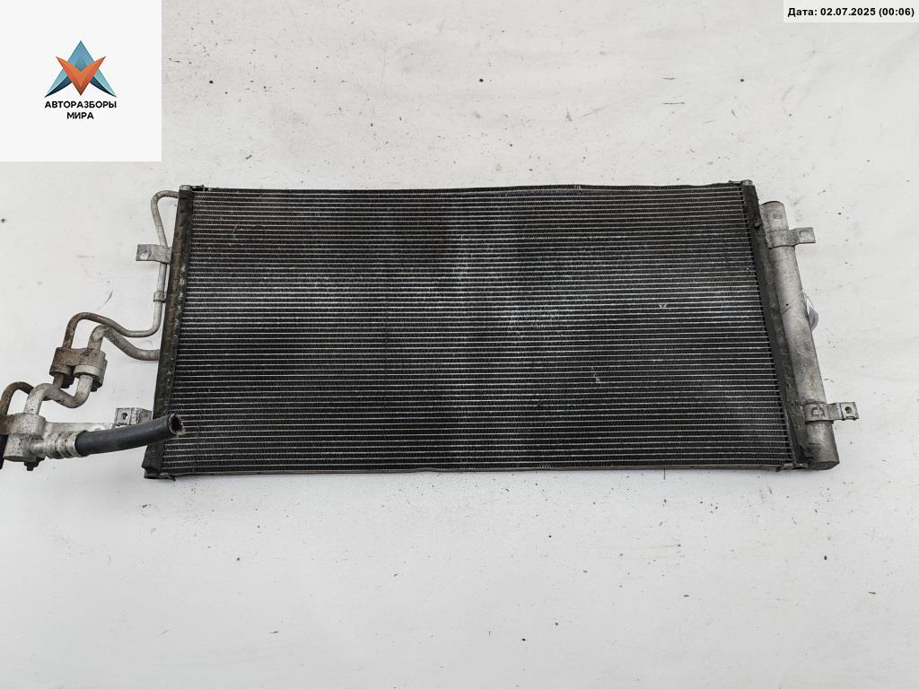 радиатор кондиционера Kia Carens 3 поколение 2006, 2.0 л., дизель, МКПП, серый, минивэн - фото №1