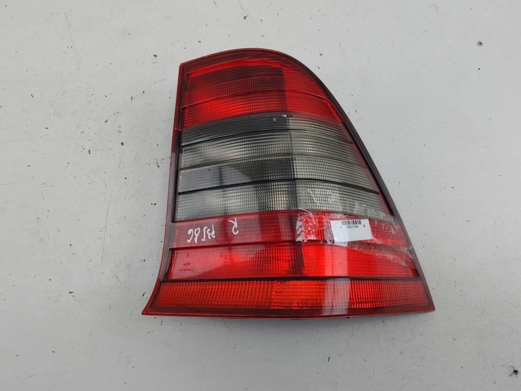 фонарь задний правый Mercedes-Benz C W202 1999, 1.8 л., бензин, МКПП, зелёный, универсал, 2028204064