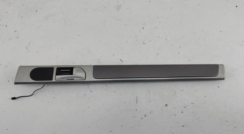 ручка внутренняя задняя правая Volkswagen Touareg 2009, 3.0 л., дизель, АКПП, чёрный, внедорожник 5 дв., 7L6867460