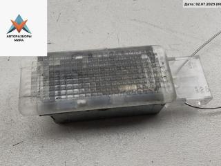 фонарь салона (плафон) Volkswagen Touareg 1 поколение [рестайлинг] 2009, 3.0 л., дизель, АКПП, чёрный, внедорожник 5 дв., 7L0947415