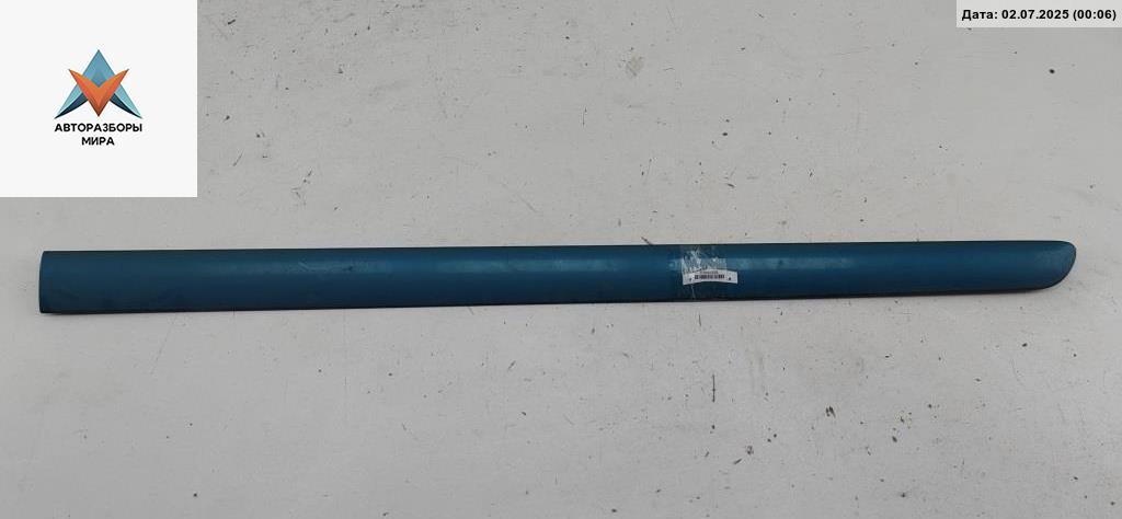 молдинг двери передней правой Volkswagen Touran 1 поколение 2005, 1.6 л., бензин, МКПП, зелёный, минивэн, 1T0853516B - фото №1