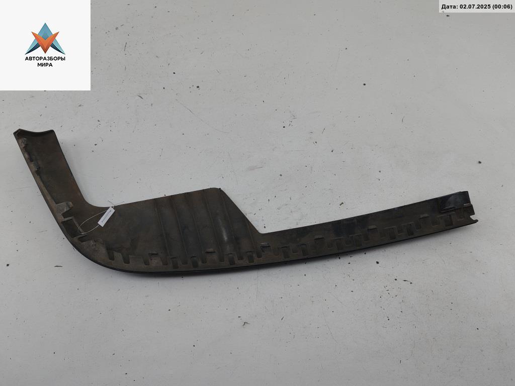 Юбка переднего бампера Volkswagen Passat B4 1996, 1.8 л., бензин, МКПП, красный, универсал, 3A0805904B - фото №1