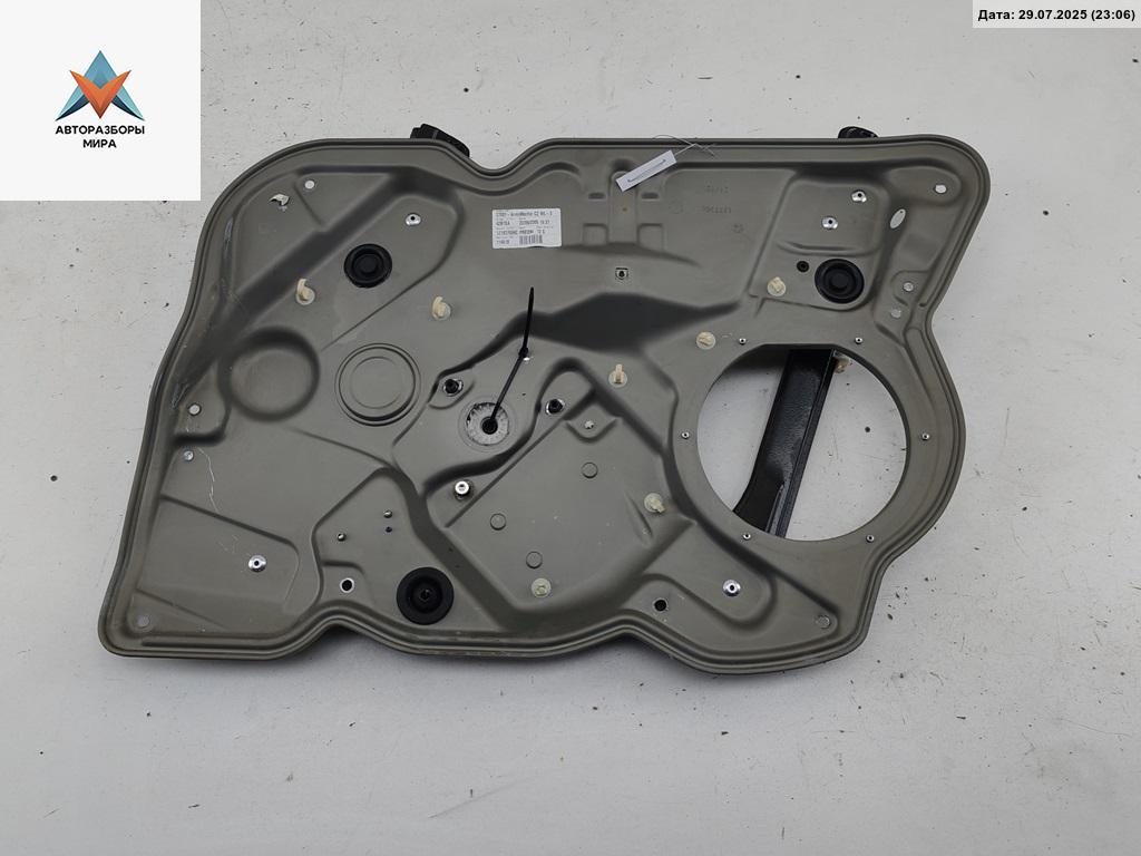 стеклоподъемник электрический передний правый Skoda Octavia mk2 (A5 1Z) 2005, 2.0 л., дизель, МКПП, зелёный, универсал, 1Z1837656C - фото №1