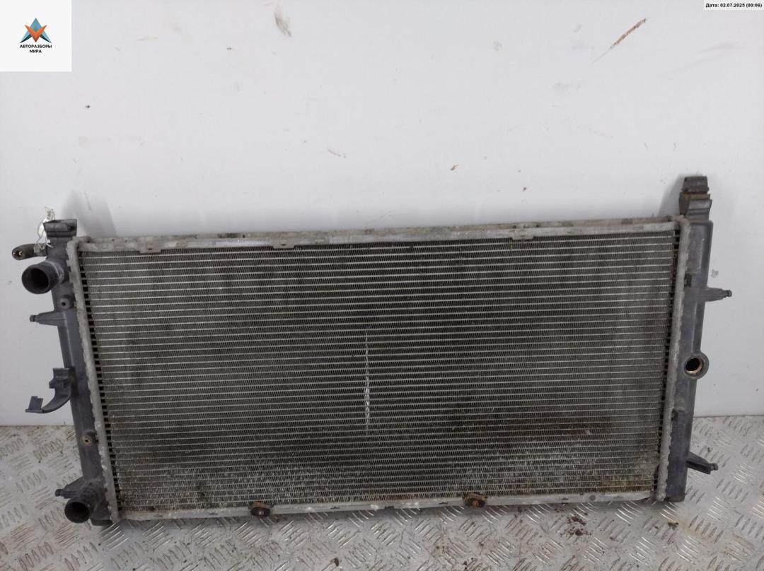 радиатор охлаждения Volkswagen Transporter T4 1996, 2.5 л., дизель, МКПП, синий, микроавтобус - фото №1