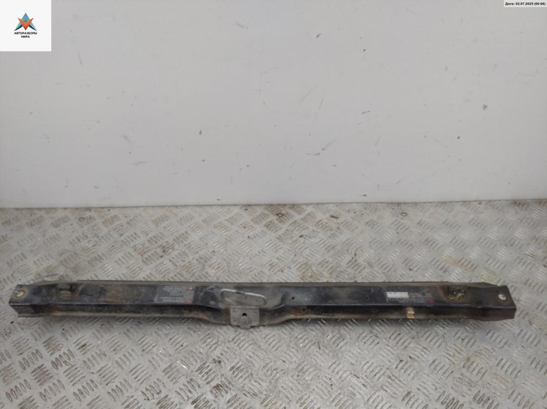 рамка капота Volkswagen Transporter T4 1997, 2.4 л., дизель, МКПП, красный, микроавтобус, 701010081 - фото №1