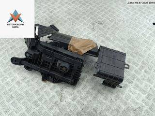 Кожух аккумулятора (короб АКБ) Volkswagen Golf 5 поколение 2004, 1.4 л., бензин, МКПП, серый, хетчбэк 5 дв.