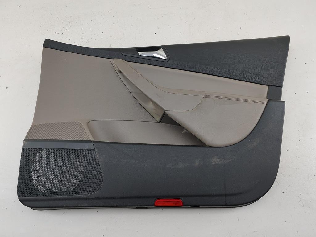 обшивка двери передняя правая Volkswagen Passat B6 2008, 1.8 л., бензин, МКПП, чёрный, универсал, 3C1837114B