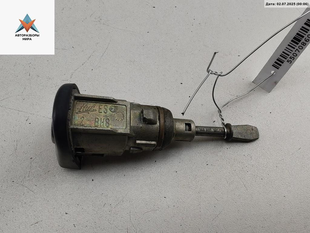 личинка дверного замка Volkswagen Golf 5 поколение 2004, 1.4 л., бензин, МКПП, серый, хетчбэк 5 дв., ES2BHB - фото №1