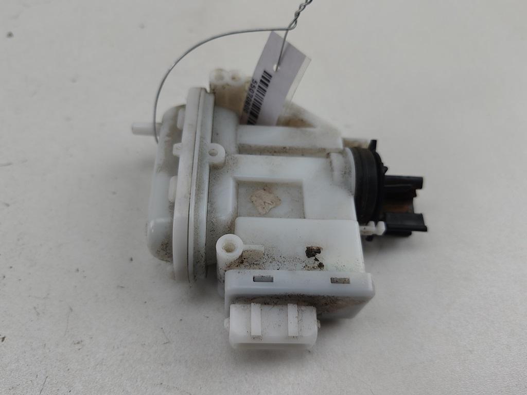 Активатор (привод) замка двери задней правой Volkswagen Passat B3 1997, 357862153C