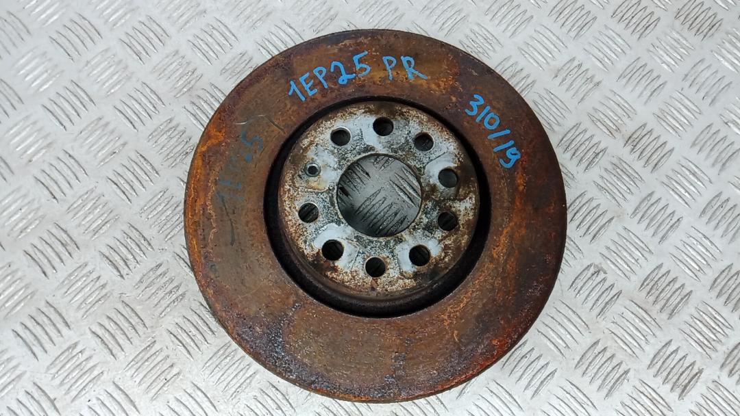 диск тормозной передний Volkswagen Passat B7 2012, 2.0 л., дизель, МКПП, универсал, 1K0615301AA - фото №1