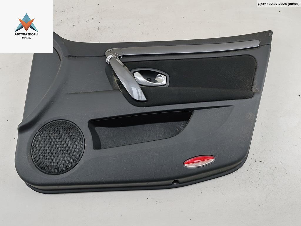 обшивка двери передняя правая Renault Laguna 3 поколение 2009, 2.0 л., бензин, МКПП, чёрный, универсал, 8090004932R - фото №1