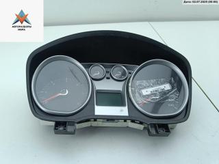 приборная панель Ford Focus 2 поколение [рестайлинг] 2009, 1.6 л., дизель, МКПП, белый, универсал, 8V4T10849GJ