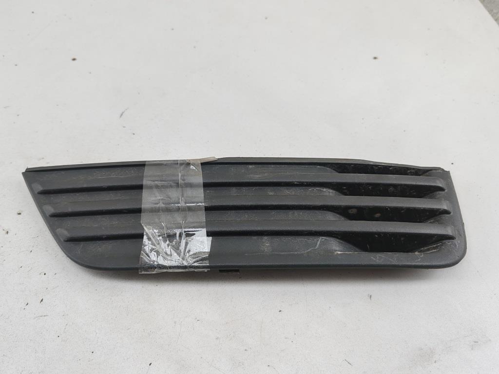 заглушка (решетка) в бампер Ford Focus II 2005, 1.6 л., i, бензин, МКПП, серый, хетчбэк 5 дв., 4M5119953BE