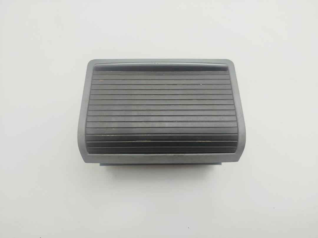 бардачок BMW 3 E46 2002, 1.8 л., бензин, МКПП, синий, седан, 8225986