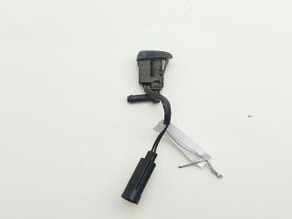 форсунка омывателя лобового стекла BMW 1 серия E81/E82/E87/E88 2005, 1.6 л., бензин, МКПП, чёрный, хетчбэк 5 дв., 7110851