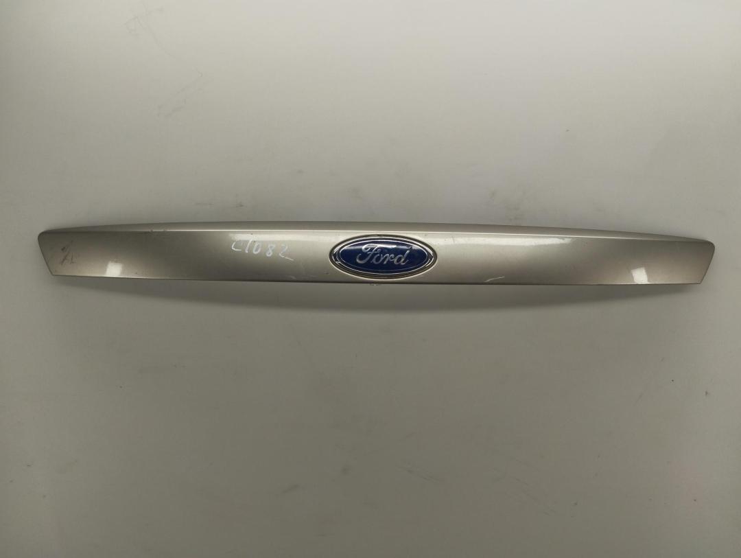 накладка подсветки номера Ford Mondeo III 2002, 1.8 л., бензин, МКПП, серый, хетчбэк 5 дв., 1S71F43400AG