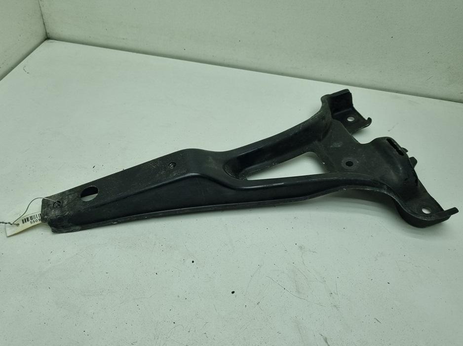 кронштейн (крепление) Volkswagen Bora 2002, 2.3 л., бензин, МКПП, серый, универсал, 1J0805569B