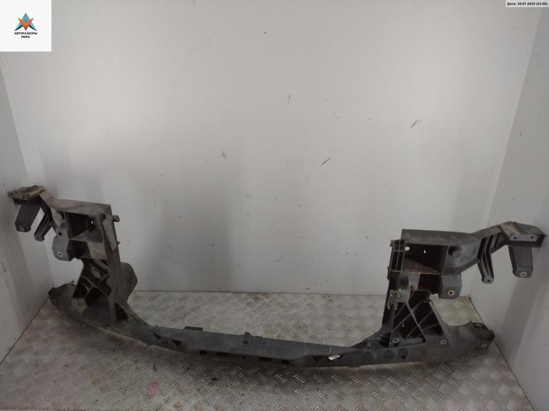 Рамка радиатора Mercedes-Benz Sprinter 2 поколение (W906) 2011, 2.2 л., дизель, МКПП, серый, микроавтобус - фото №1