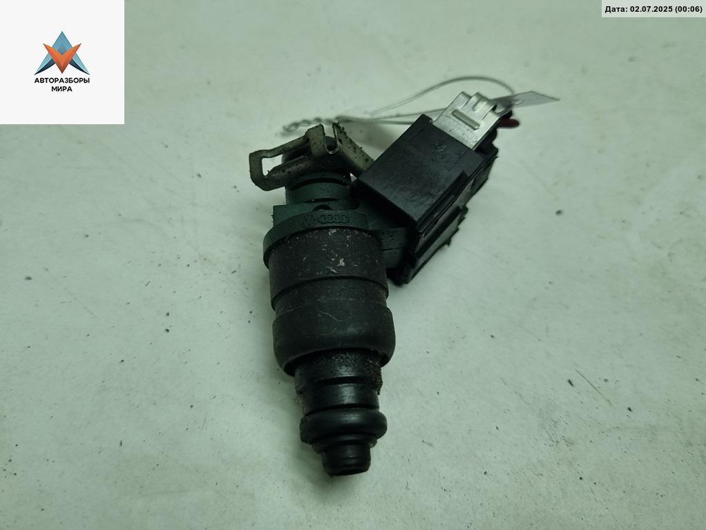 форсунка Skoda Octavia mk1 (A4 1U) 1998, 1.6 л., бензин, МКПП, зелёный, универсал, 037906031AA - фото №1