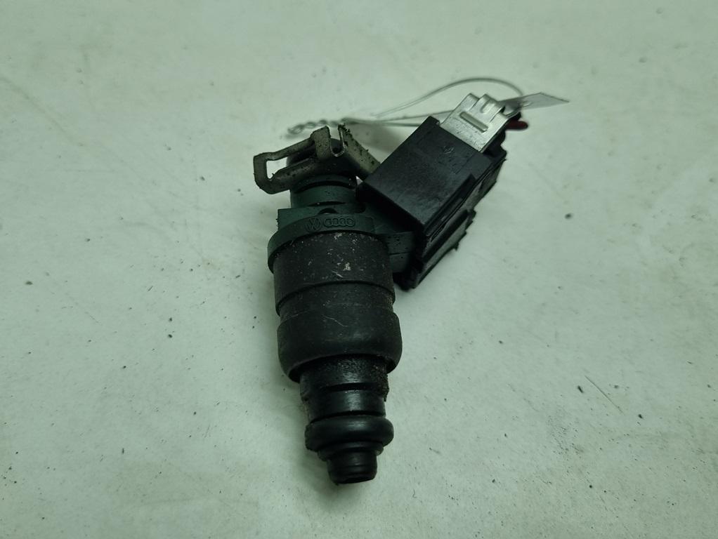 форсунка Skoda Octavia mk1 (A4 1U) 1998, 1.6 л., бензин, МКПП, зелёный, универсал, 037906031AA
