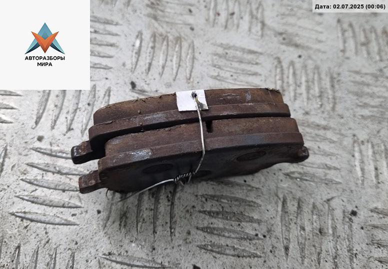 Колодки тормозные задние Volkswagen Touran 1 поколение 2003, 1.6 л., бензин, МКПП, серый, минивэн - фото №1