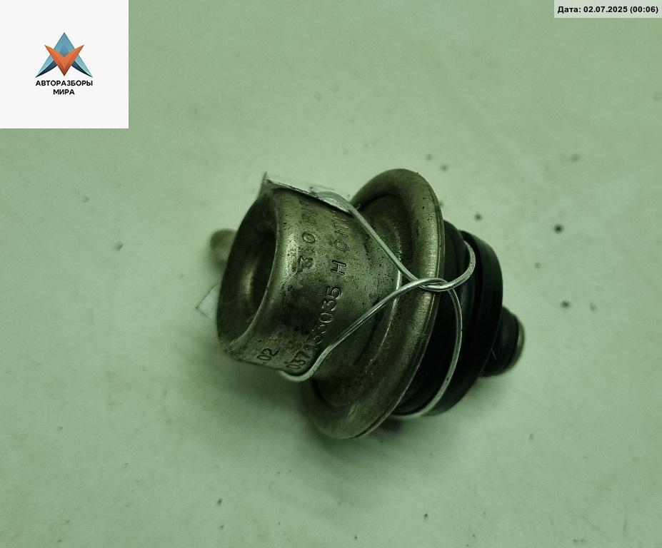 регулятор давления топлива Volkswagen Bora 1 поколение 2001, 2.0 л., бензин, МКПП, чёрный, седан, 037133035H - фото №1