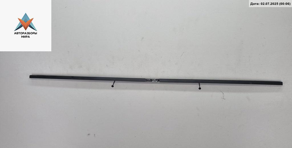 молдинг крыши Volkswagen Golf 4 поколение 1998, 1.4 л., бензин, МКПП, чёрный, хетчбэк 3 дв. - фото №1