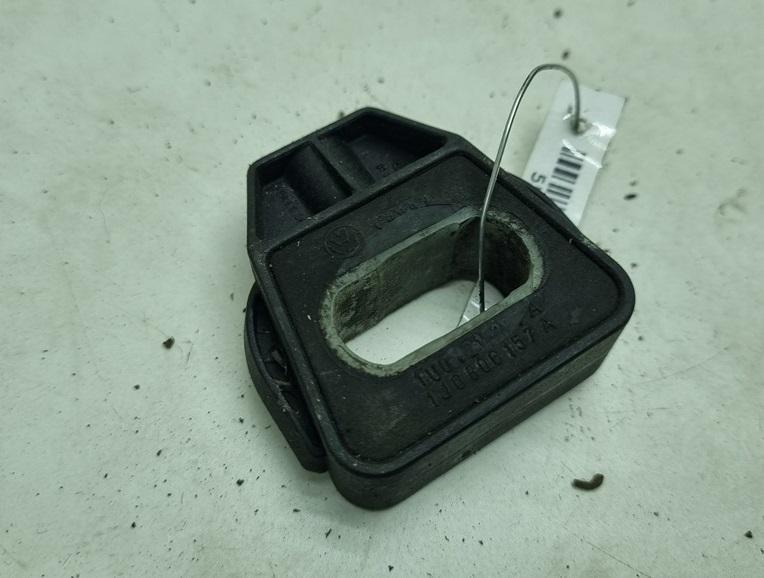 кронштейн радиатора Volkswagen Bora 2002, 2.3 л., бензин, МКПП, серый, универсал, 1J0806157A
