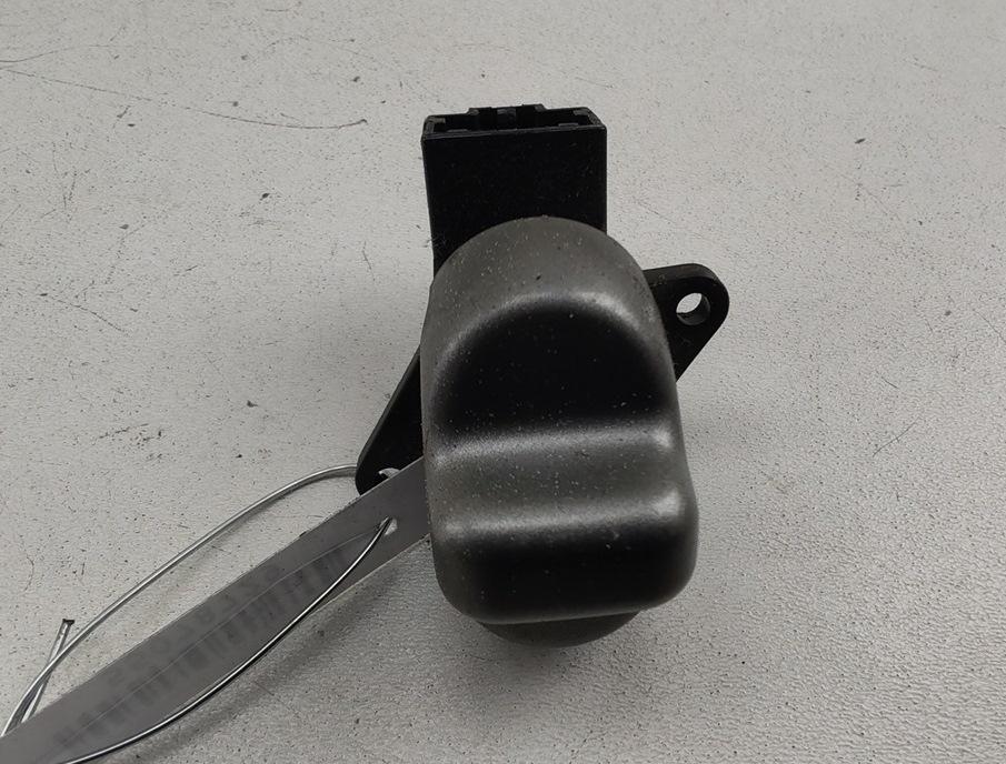 кнопка стеклоподъемника переднего левого Honda Civic 2005, 1.4 л., бензин, МКПП, серый, хетчбэк 3 дв.