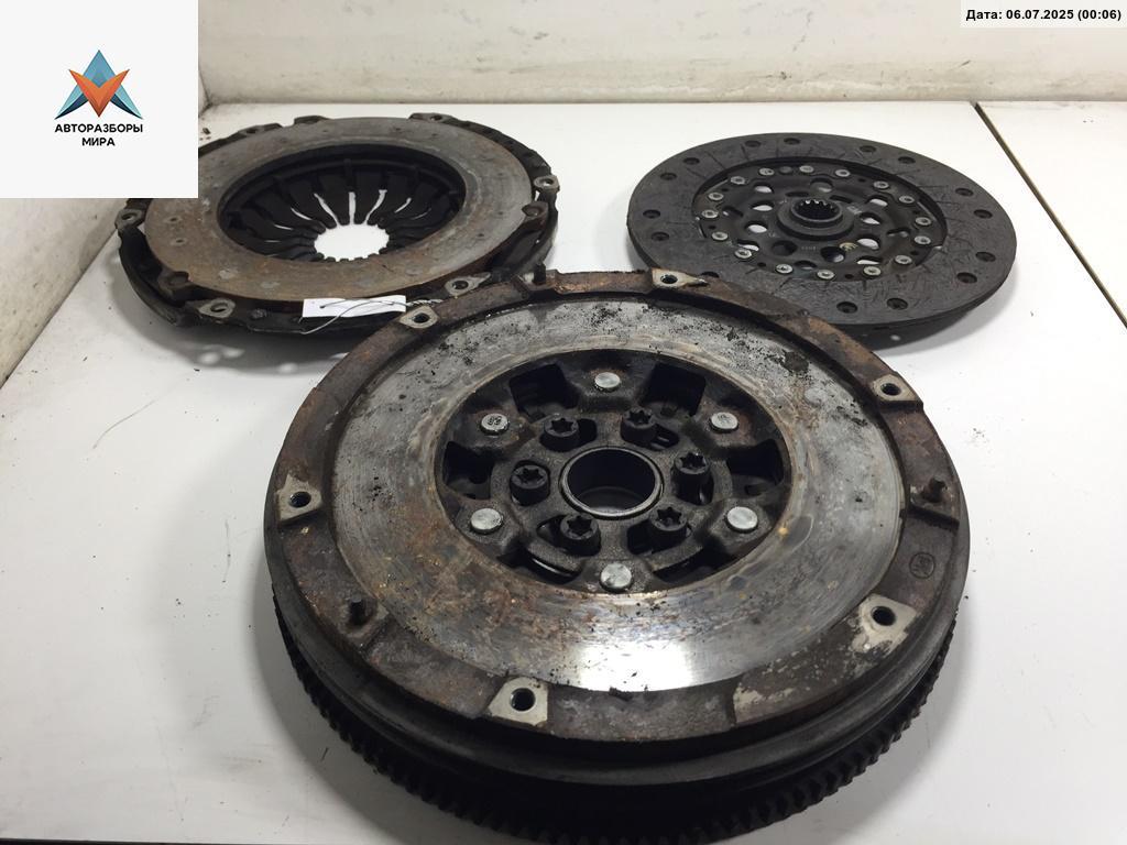 маховик Opel Signum C 2003, 2.2 л., бензин, МКПП, чёрный, хетчбэк 5 дв. - фото №1