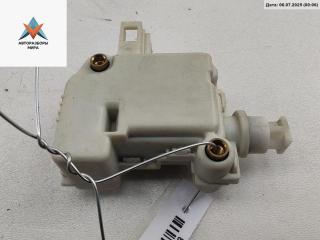 активатор замка багажника Volkswagen Polo 4 поколение [рестайлинг] 2007, 1.2 л., бензин, МКПП, синий, хетчбэк 3 дв., 3B0959781C